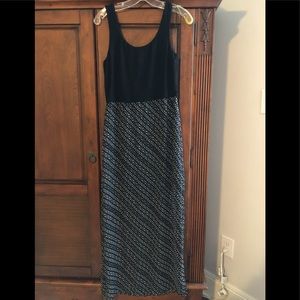 Super cute Vince Camuto maxi